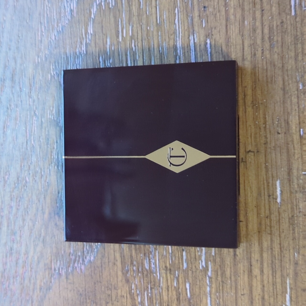 Charlotte Tilbury Luxury Pops Palette in Pillow Talk